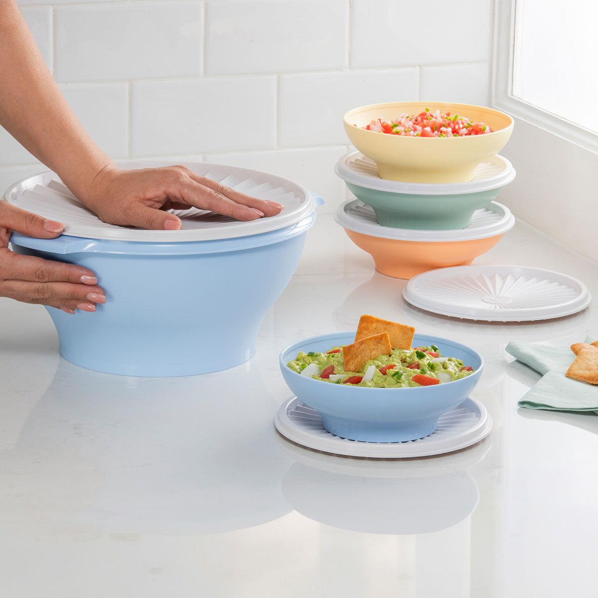 Tupper Ware Servalier® Salad Set (Dreamy Pastels)