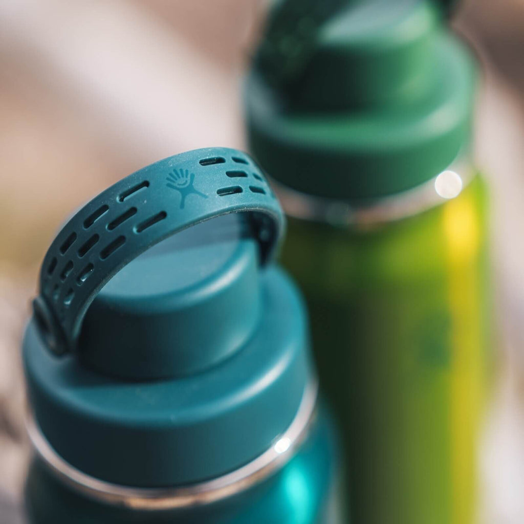 Hydro Flask 32 oz Lightweight Chug Cap Bottle