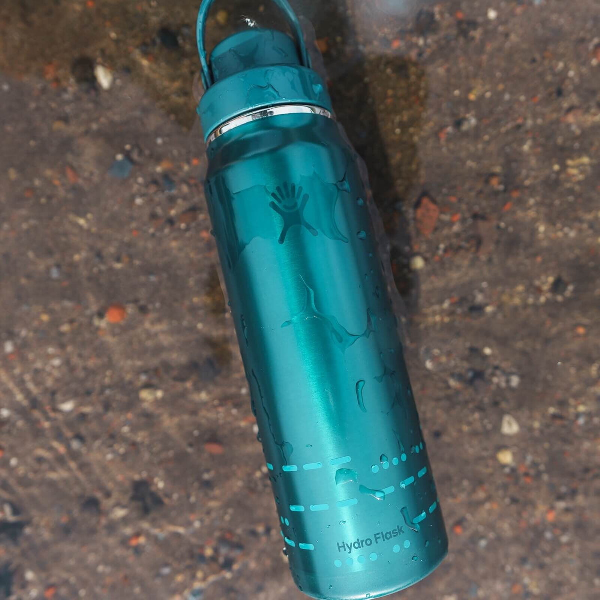 Hydro Flask 32 oz Lightweight Chug Cap Bottle
