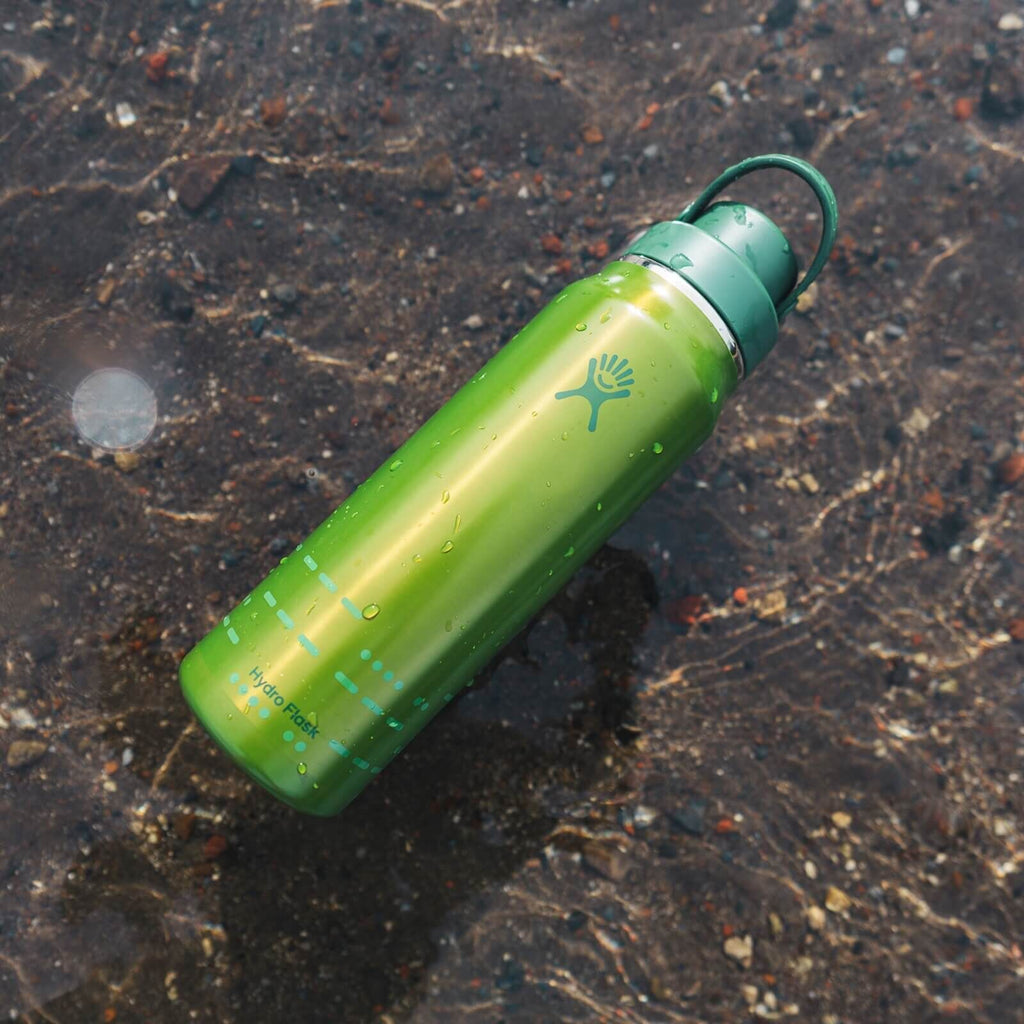 Hydro Flask 32 oz Lightweight Chug Cap Bottle