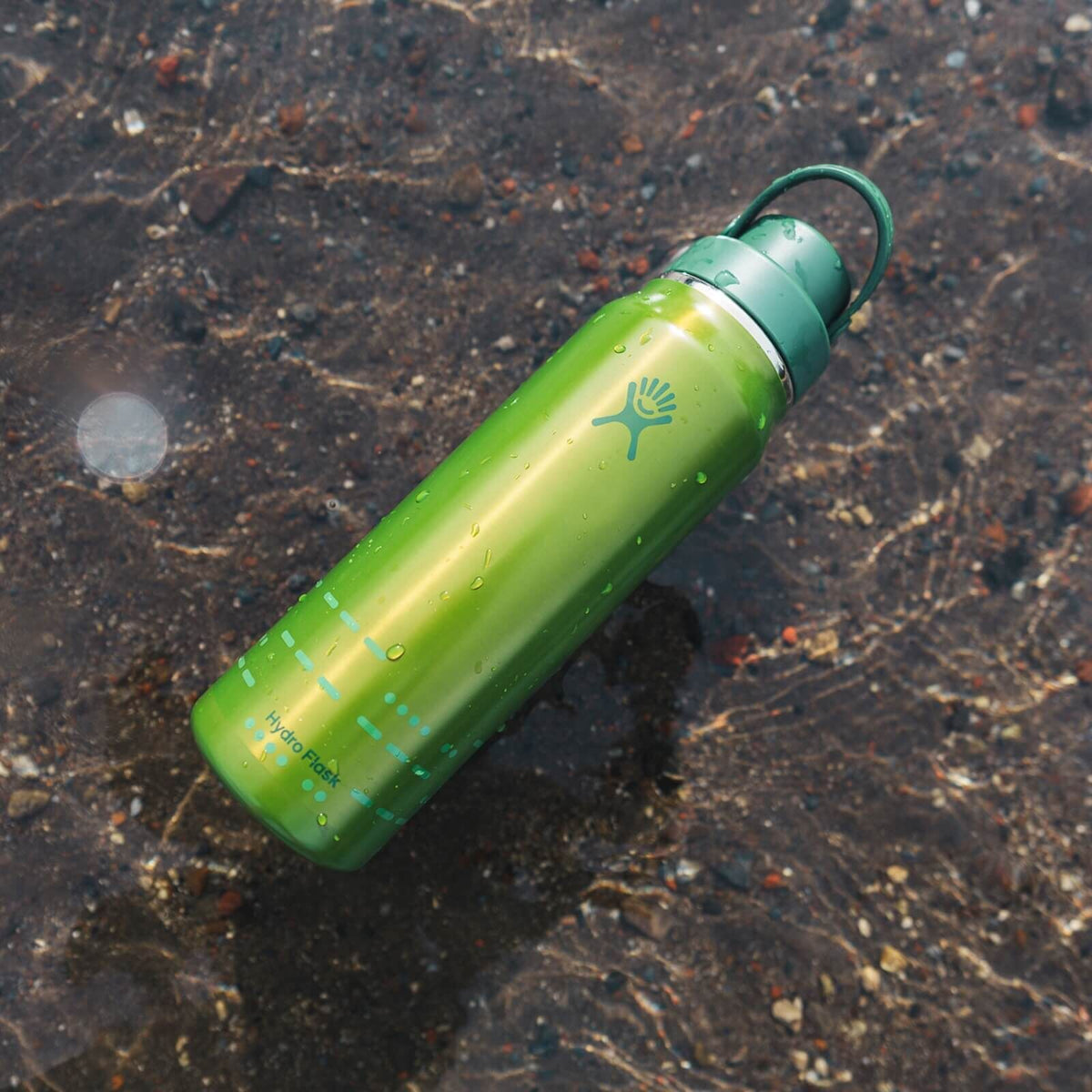 Hydro Flask 32 oz Lightweight Chug Cap Bottle