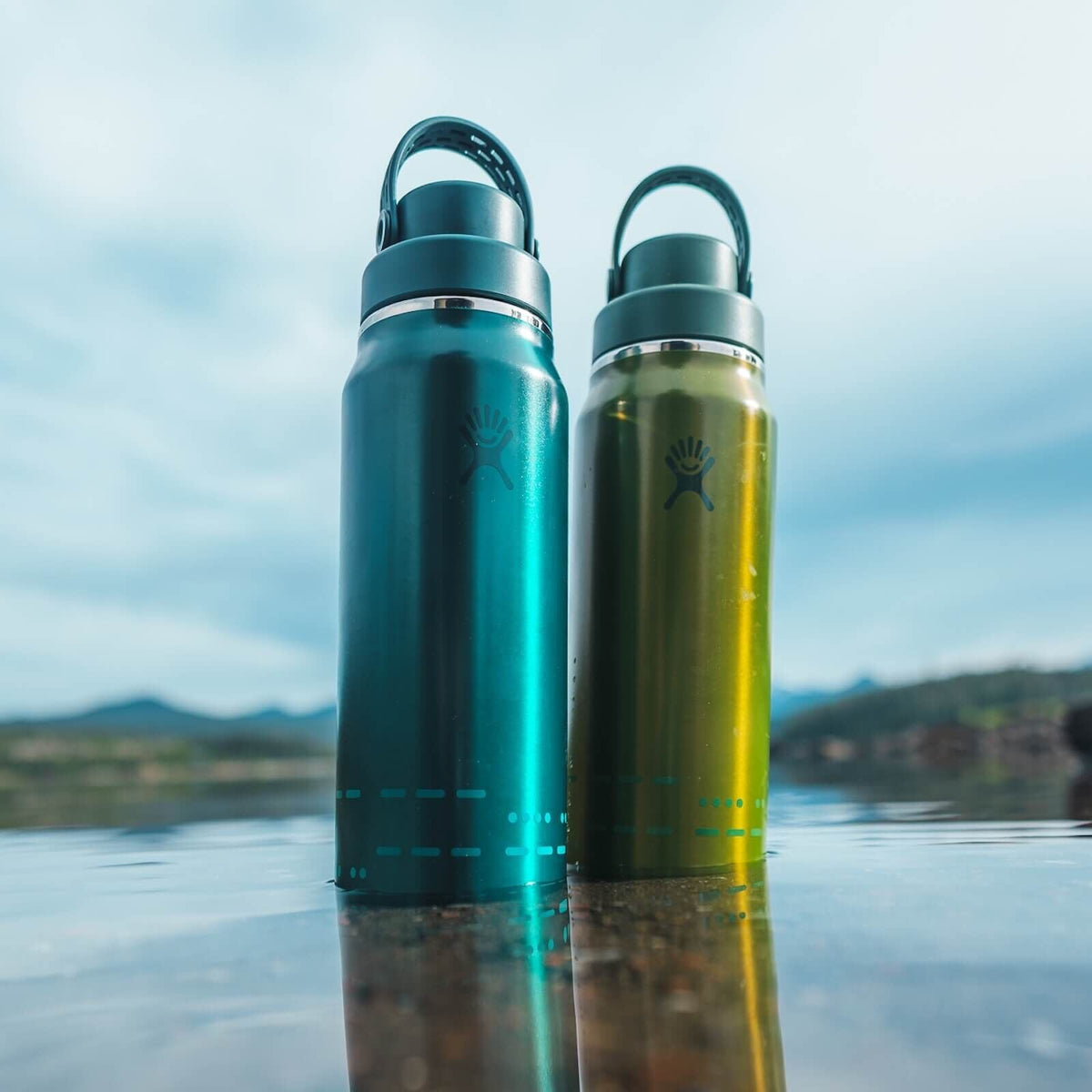 Hydro Flask 32 oz Lightweight Chug Cap Bottle