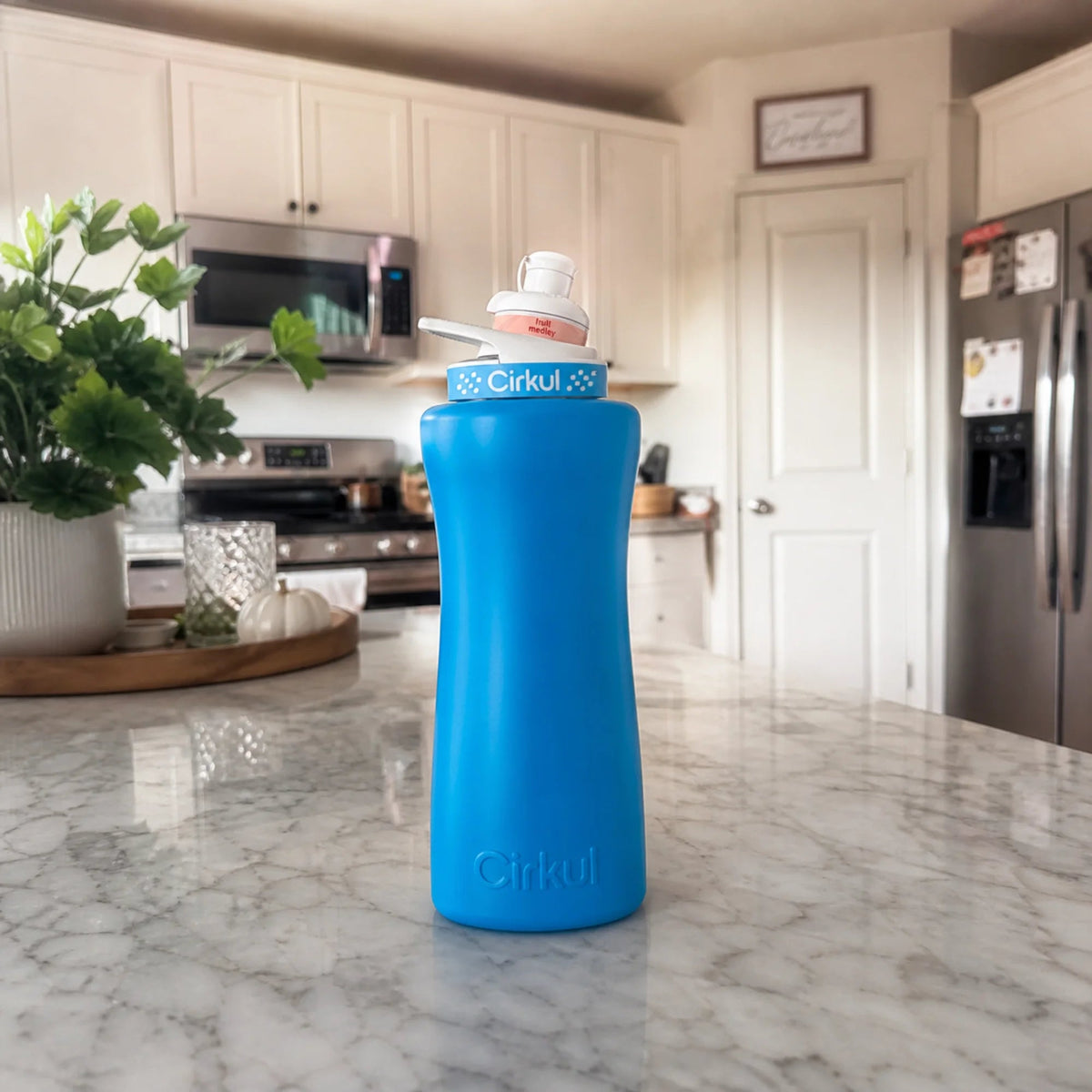 Cirkul 32oz. Stainless Steel Bottle &amp; Comfort Grip Lid
