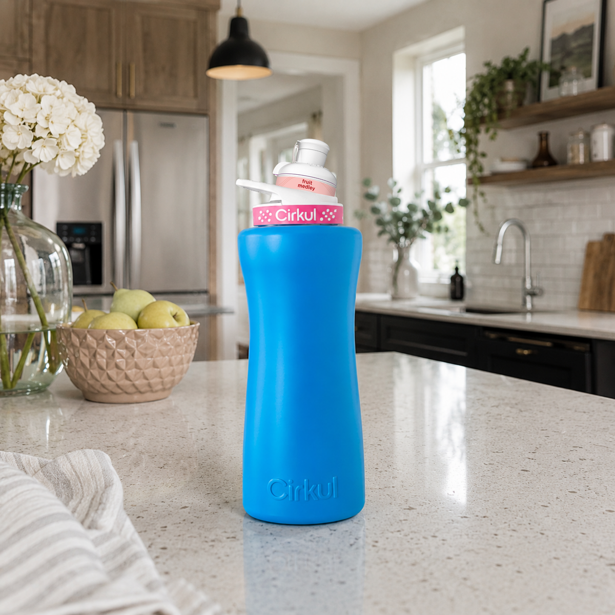 Cirkul 32oz. Stainless Steel Bottle &amp; Comfort Grip Lid
