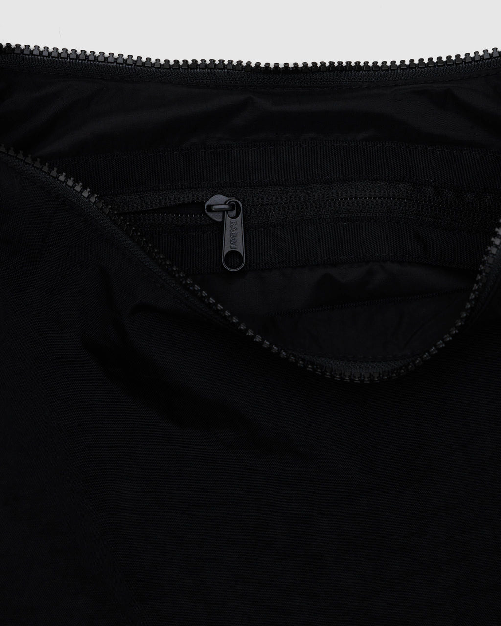 Baggu Medium Nylon Crescent Bag