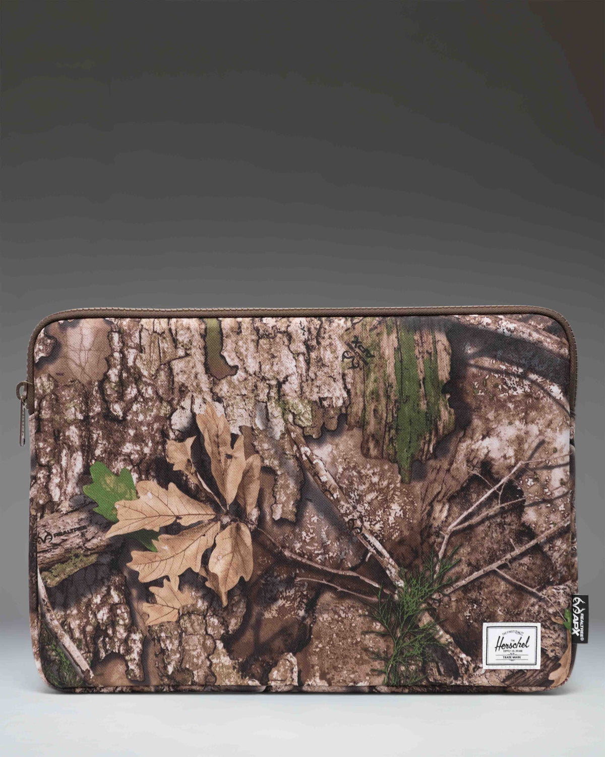 Herschel Supply Co Realtree® Anchor 15-16 Inch Sleeve