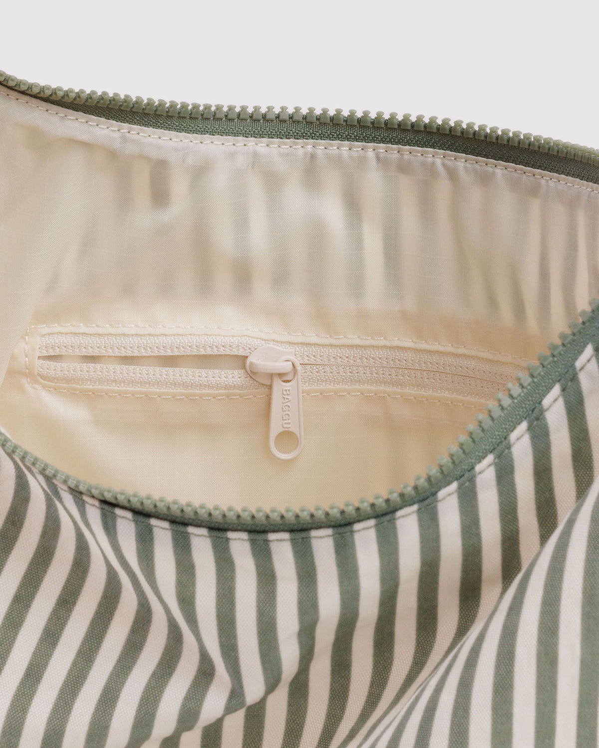 Baggu Nylon Shoulder Bag