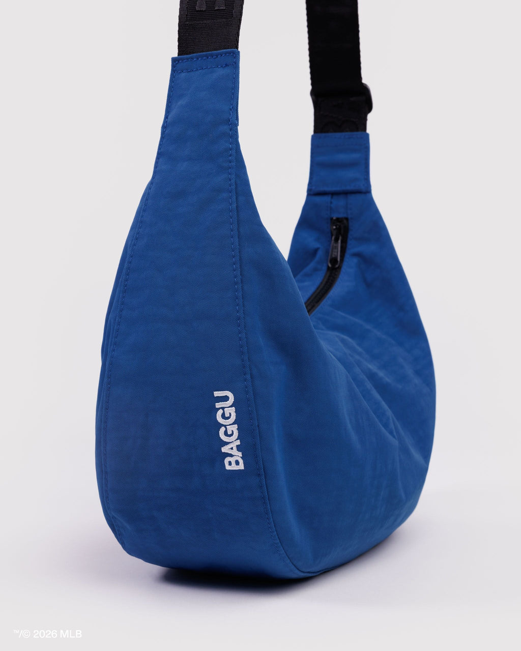 Baggu Medium Nylon Crescent Bag